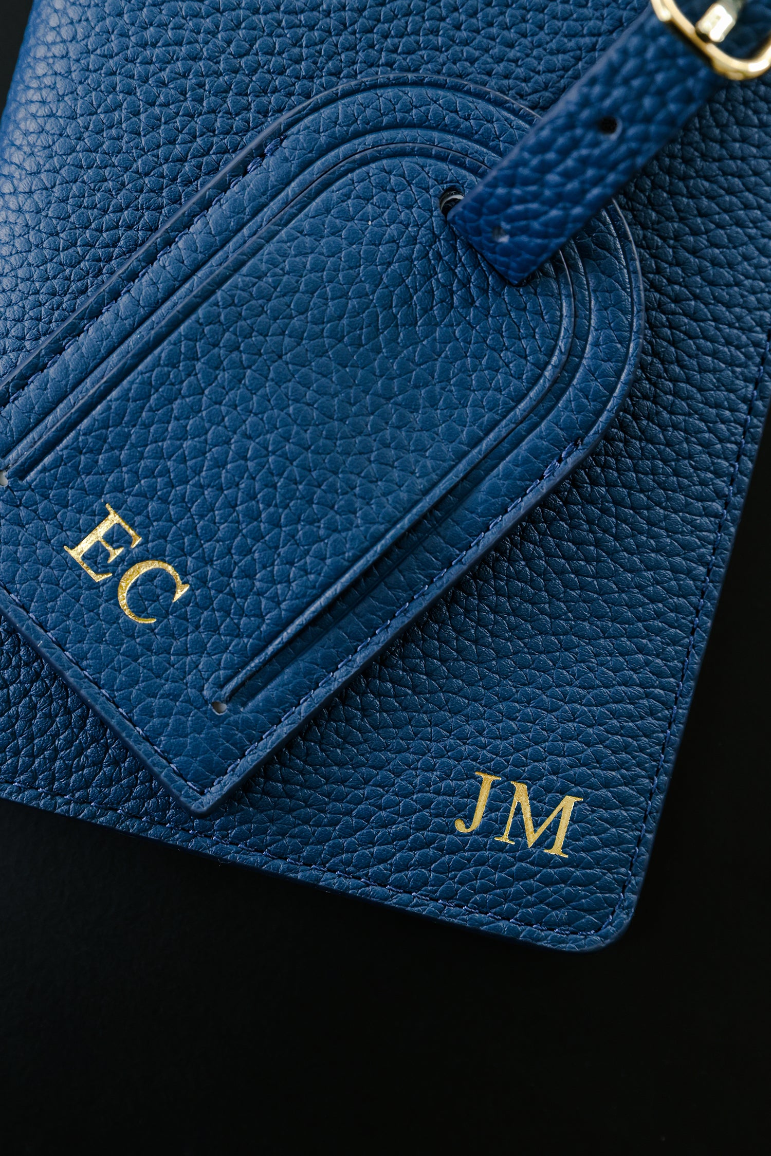 PASSPORT HOLDER AND LUGGAGE TAG MATERNAL INSTINCT